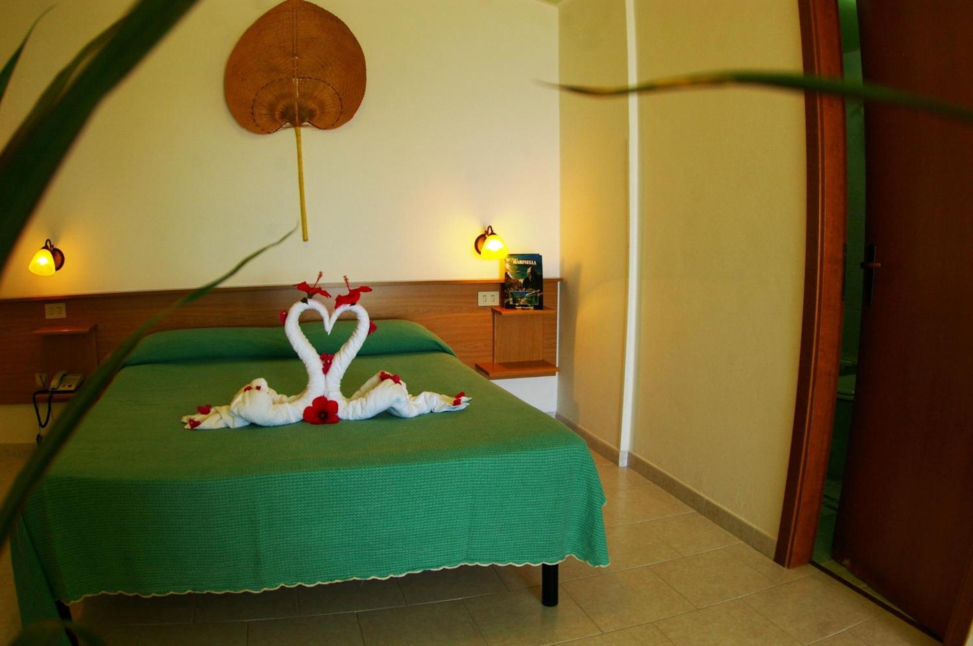 Hotel Marinella Капо Ватикано Екстериор снимка