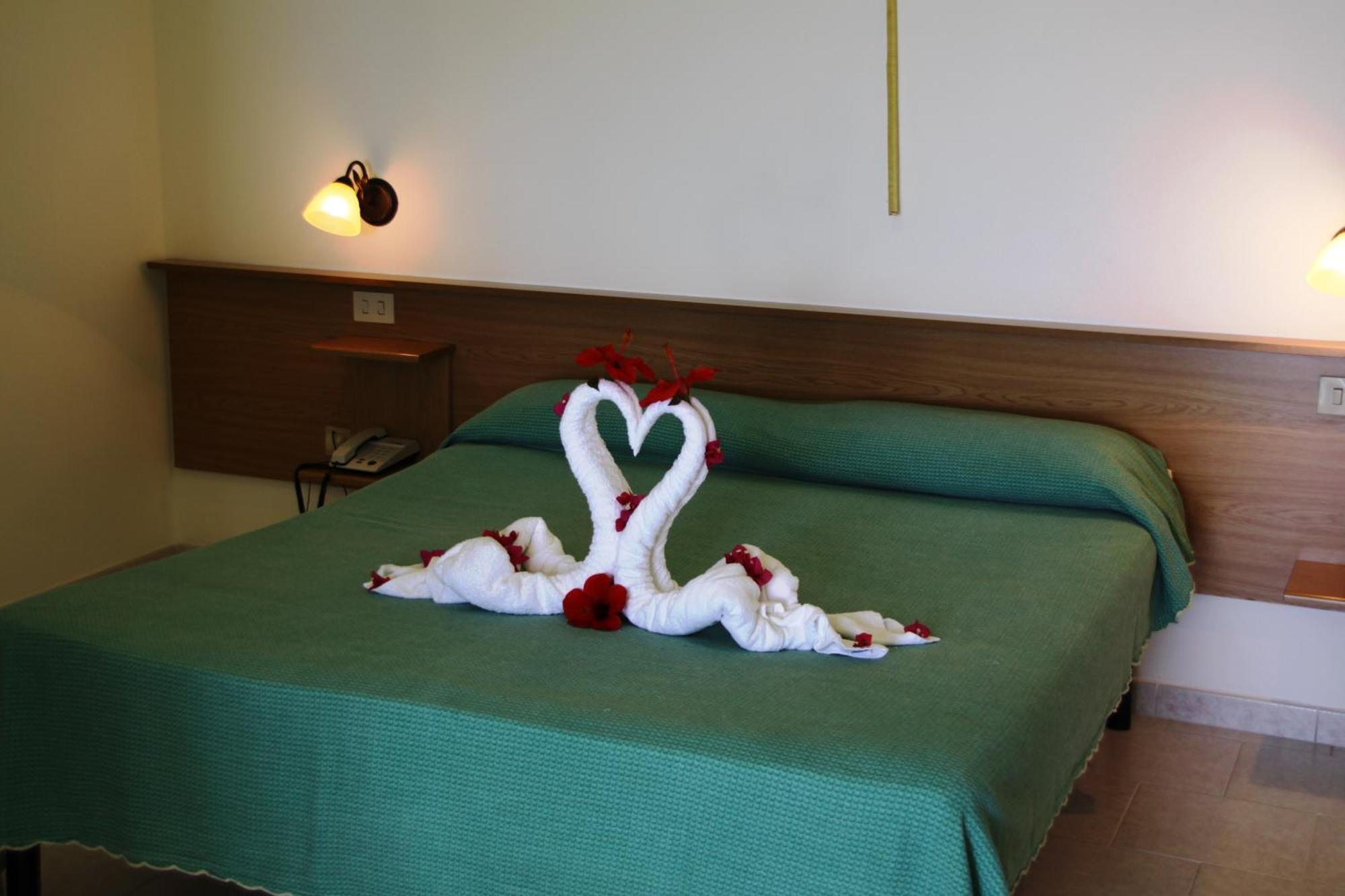 Hotel Marinella Капо Ватикано Екстериор снимка