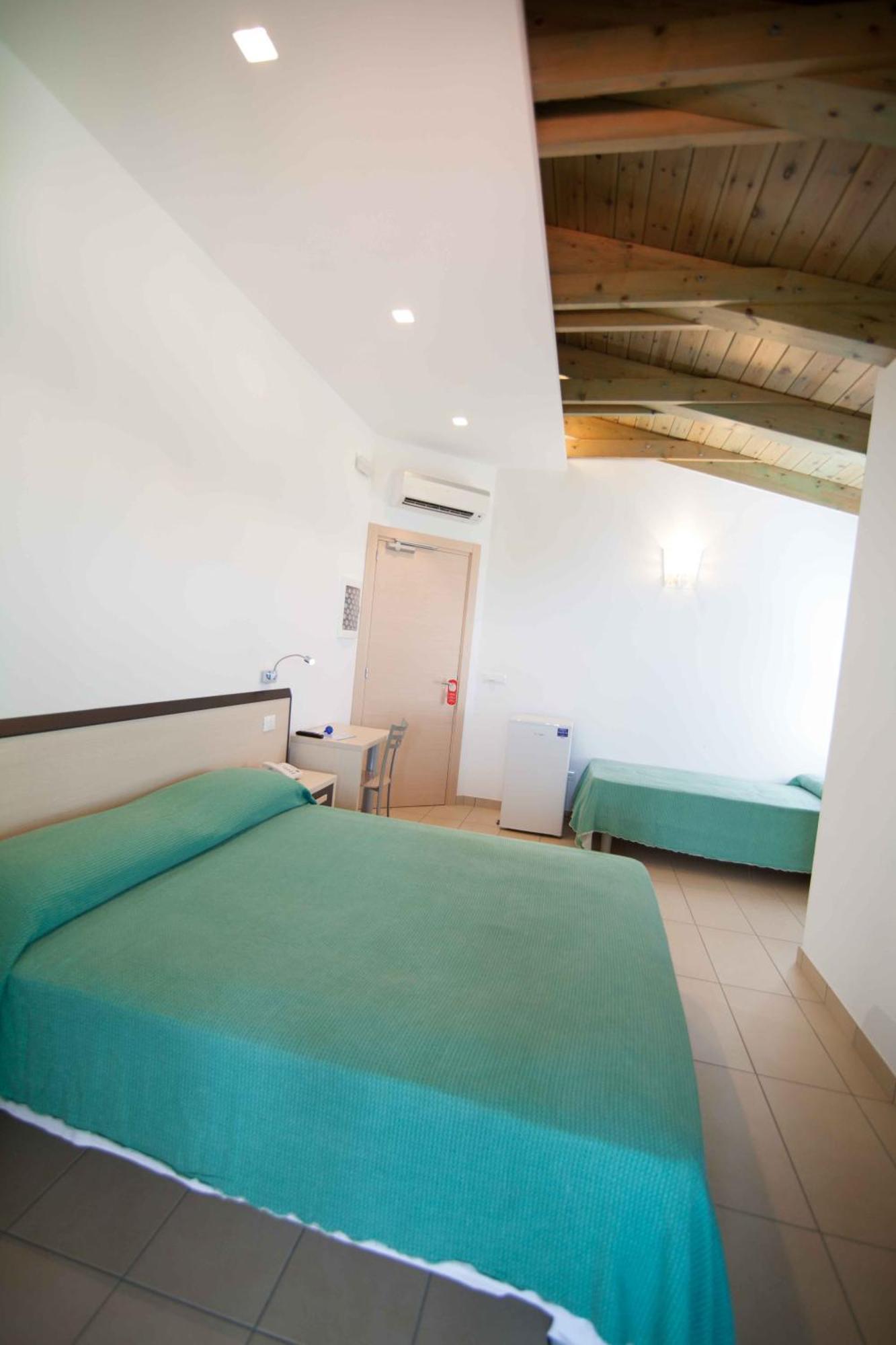 Hotel Marinella Капо Ватикано Екстериор снимка