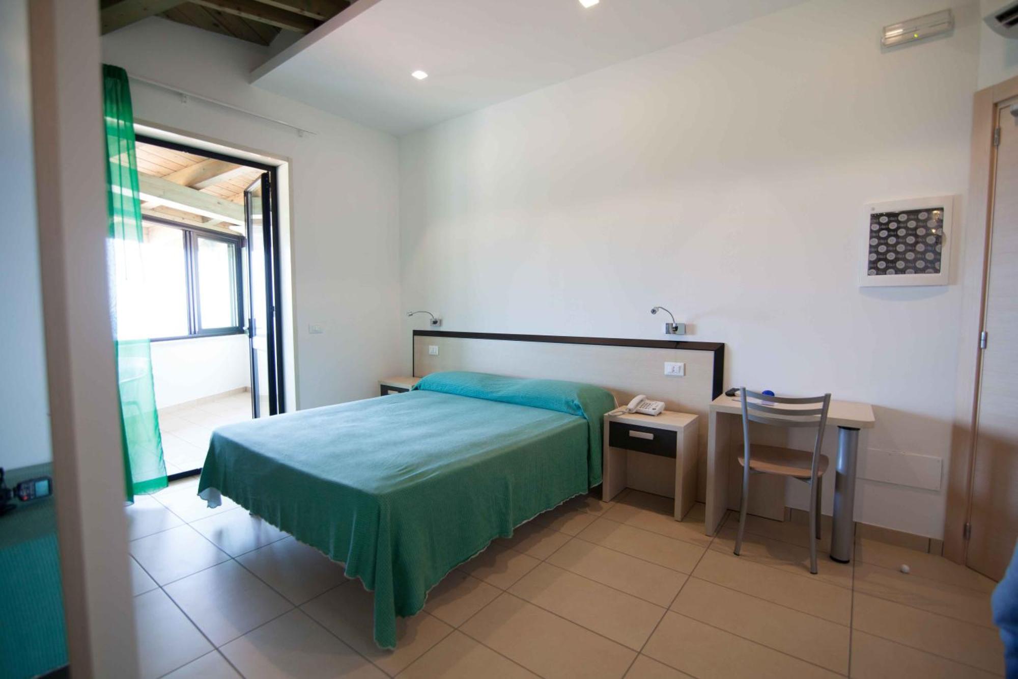 Hotel Marinella Капо Ватикано Екстериор снимка