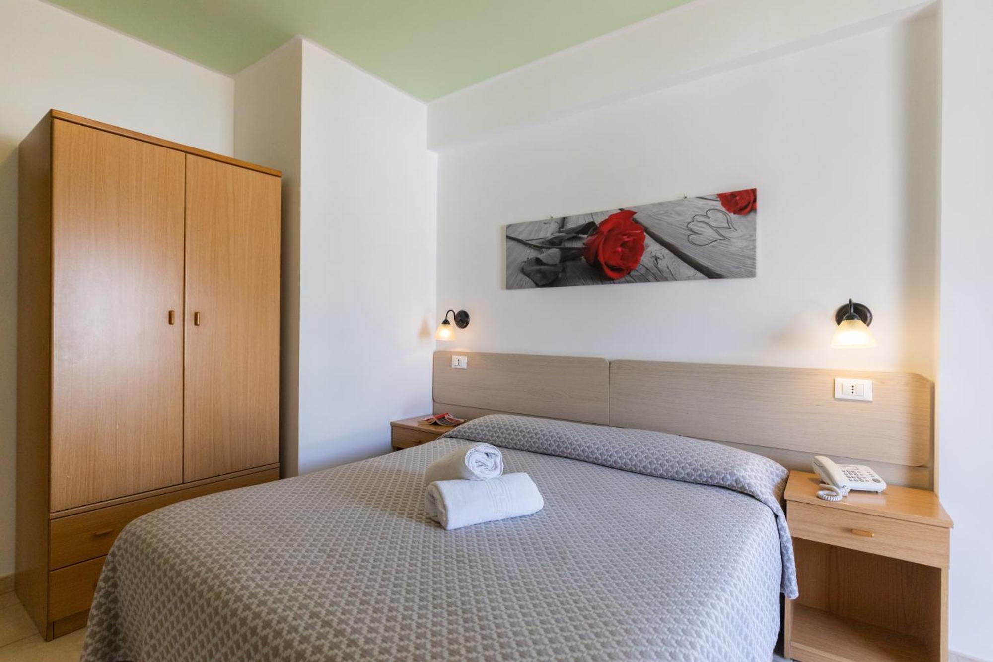 Hotel Marinella Капо Ватикано Екстериор снимка