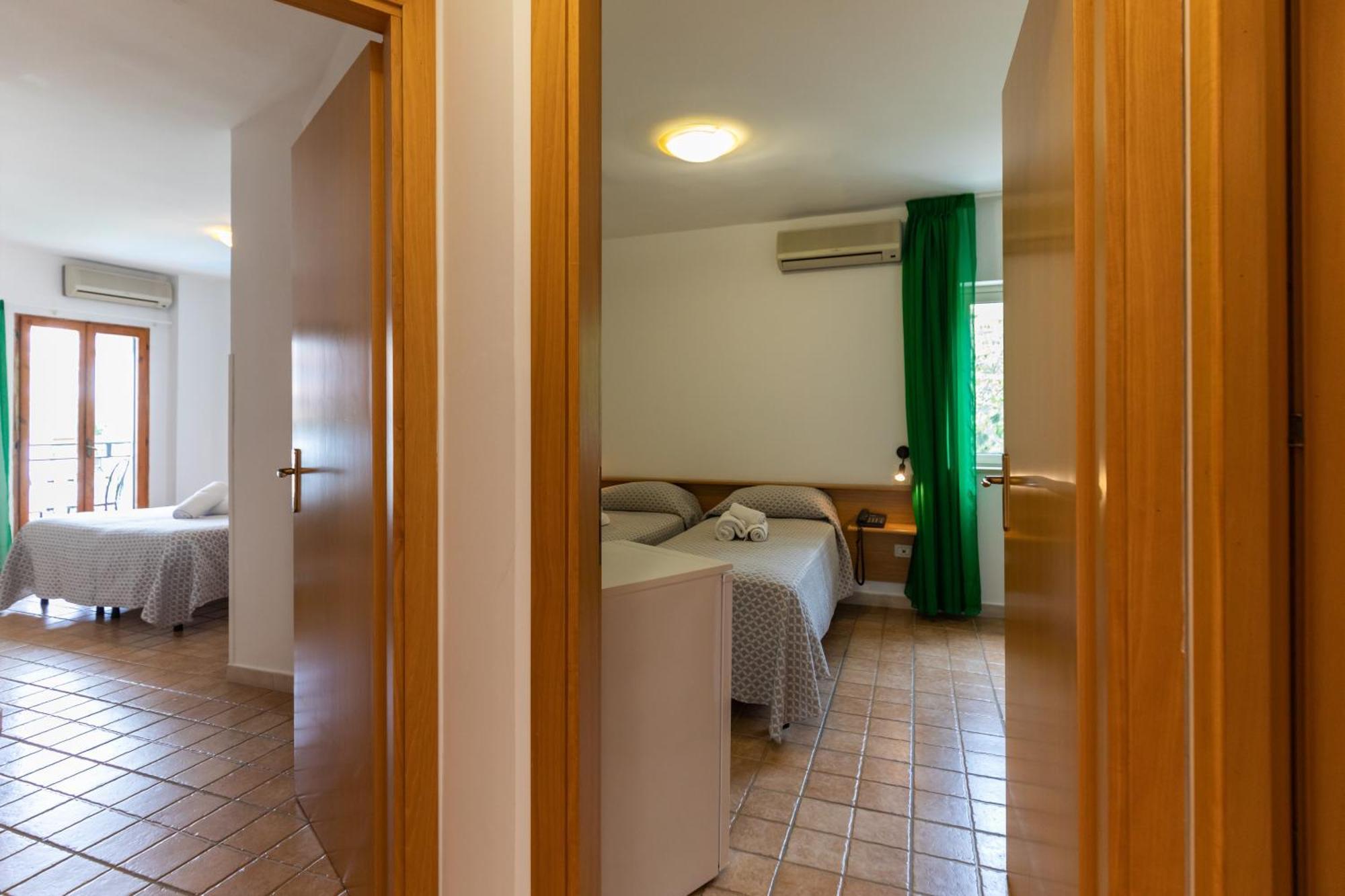 Hotel Marinella Капо Ватикано Екстериор снимка