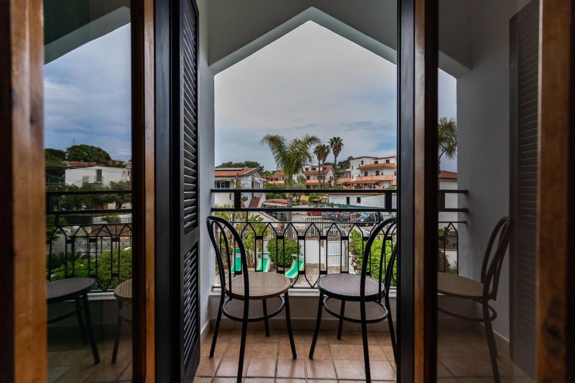 Hotel Marinella Капо Ватикано Екстериор снимка