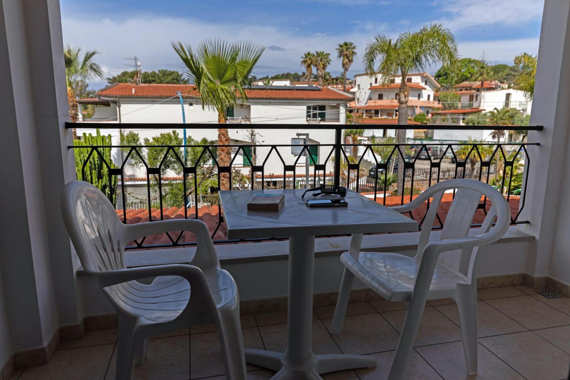 Hotel Marinella Капо Ватикано Екстериор снимка