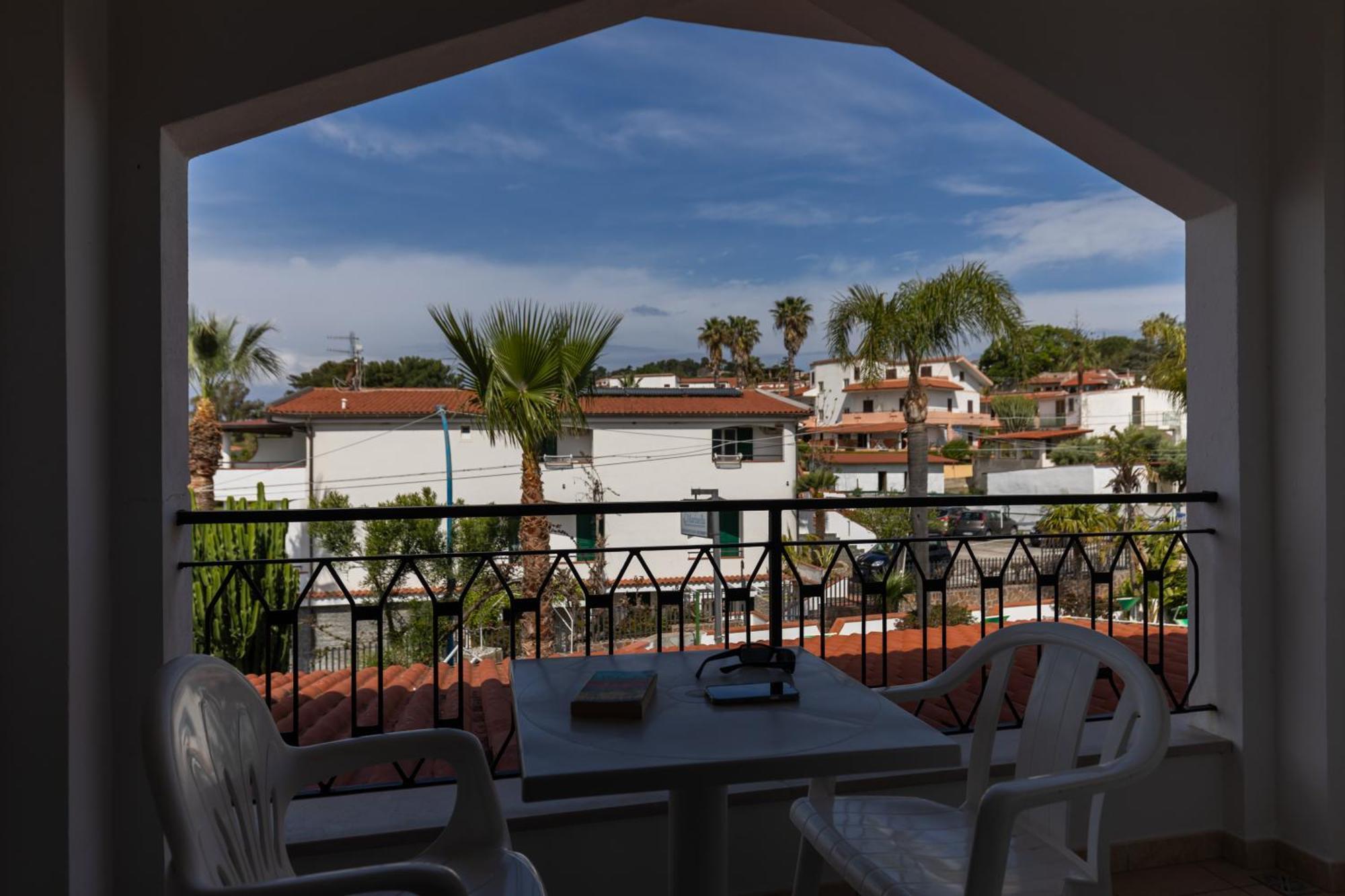 Hotel Marinella Капо Ватикано Екстериор снимка